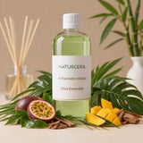 Recarga de ambientador mikado Selva Esmeralda de Naturcera, botella de 1 L con los ingredientes de su aroma