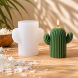 Stampo in silicone per candele a forma di cactus e candela cactus verde accesa - Naturcera