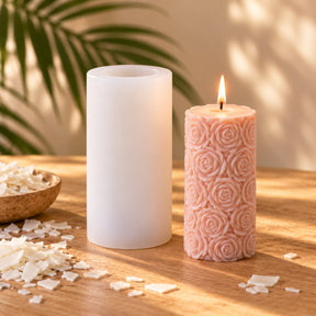 Molde de silicona con relieve de rosas y vela de pilar decorada con rosas - Naturcera